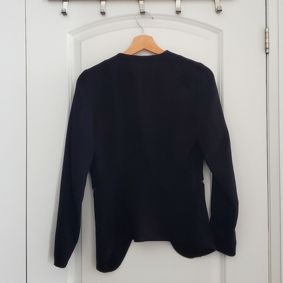 H&M black blazer, US 4 - Picture 3 of 3